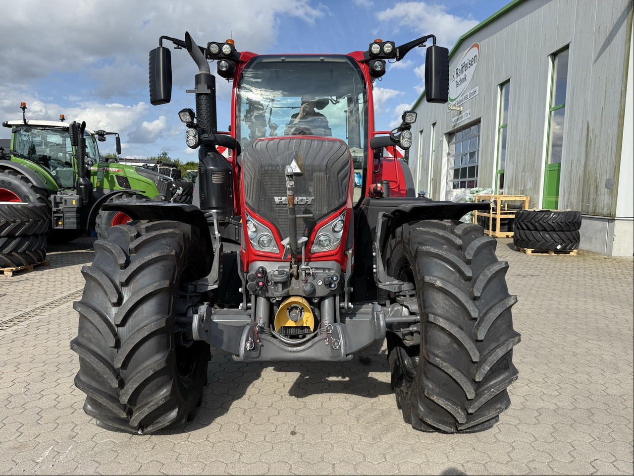 Fendt 724 Vario Gen6 ProfiPlus - Трактор: фото 3 Fendt 724 Vario Gen6 ProfiPlus - Трактор: фото 3