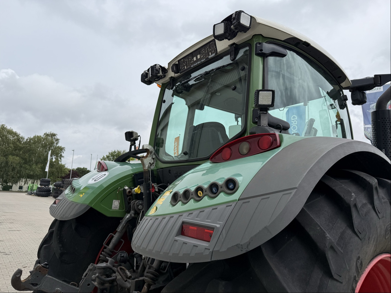 Fendt 724 Vario S4 Profi - Трактор: фото 2 Fendt 724 Vario S4 Profi - Трактор: фото 2