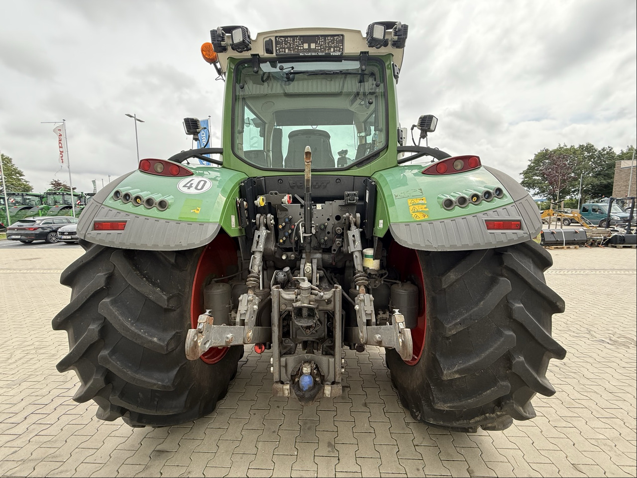 Fendt 724 Vario S4 Profi - Трактор: фото 4 Fendt 724 Vario S4 Profi - Трактор: фото 4