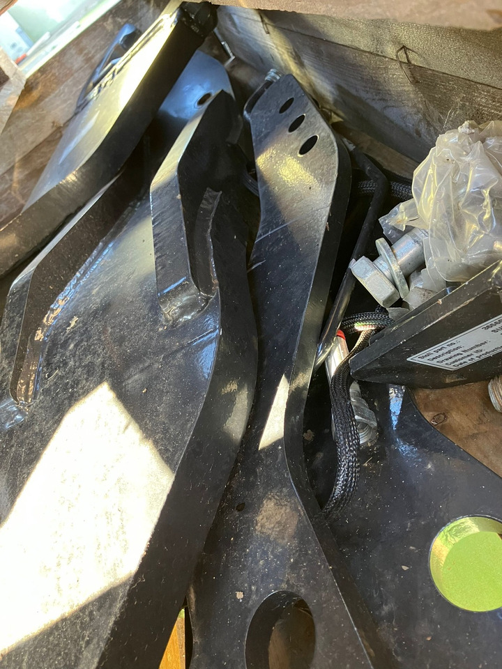 Fendt Frontlader - Anbauteile - Фронтальный погрузчик для трактора: фото 2 Fendt Frontlader - Anbauteile - Фронтальный погрузчик для трактора: фото 2