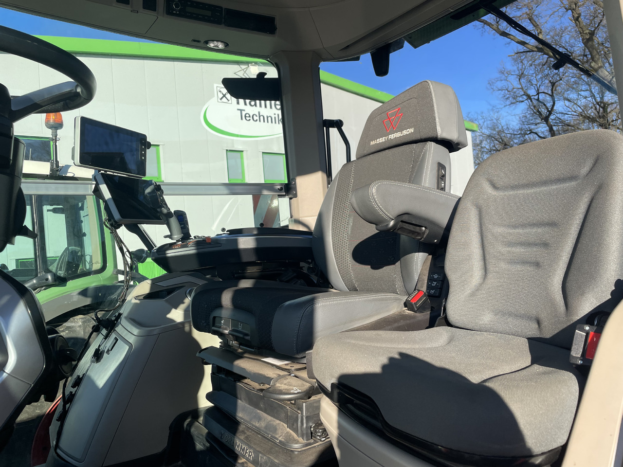 Massey Ferguson 8S.265 Dyna-VT EXCLUSIVE - Трактор: фото 3 Massey Ferguson 8S.265 Dyna-VT EXCLUSIVE - Трактор: фото 3