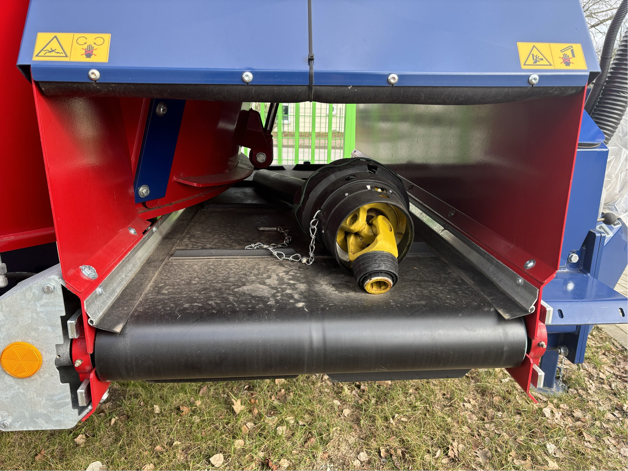 Mayer Siloking TrailedLine Classic Duo 14-T - Кормораздатчик: фото 5 Mayer Siloking TrailedLine Classic Duo 14-T - Кормораздатчик: фото 5