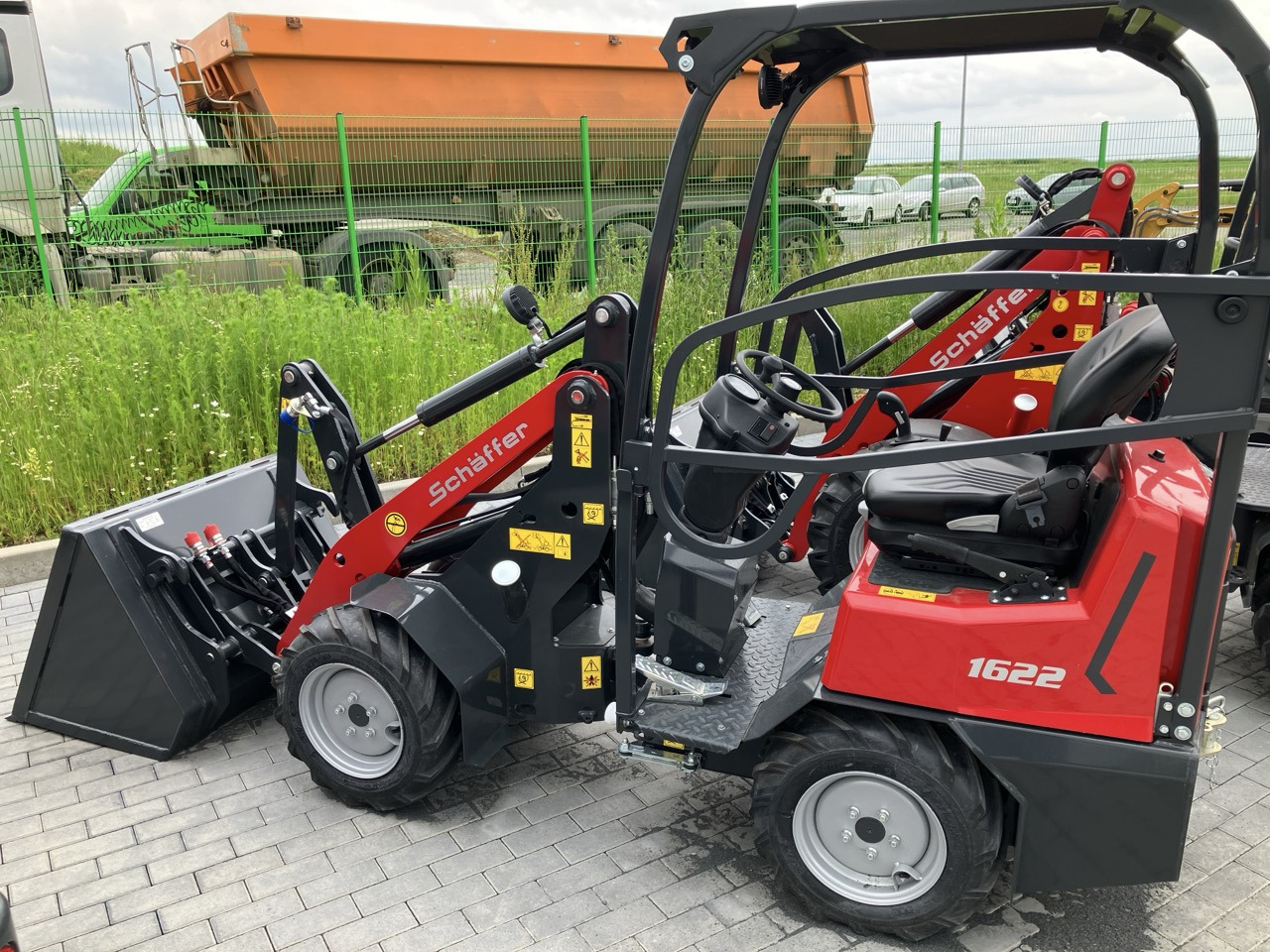Schäffer Hoflader Typ 1622 - Колёсный погрузчик: фото 1 Schäffer Hoflader Typ 1622 - Колёсный погрузчик: фото 1