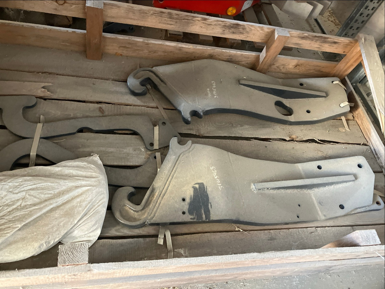 Stoll Frontladerkonsolen für 500er - Фронтальный погрузчик для трактора: фото 1 Stoll Frontladerkonsolen für 500er - Фронтальный погрузчик для трактора: фото 1