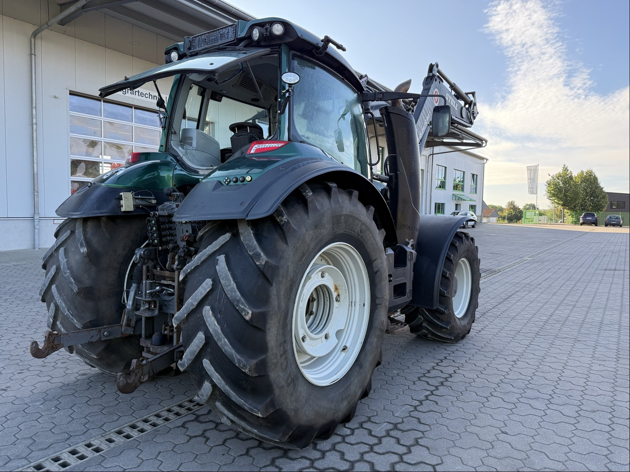 Valtra T194 Versu - Трактор: фото 3 Valtra T194 Versu - Трактор: фото 3