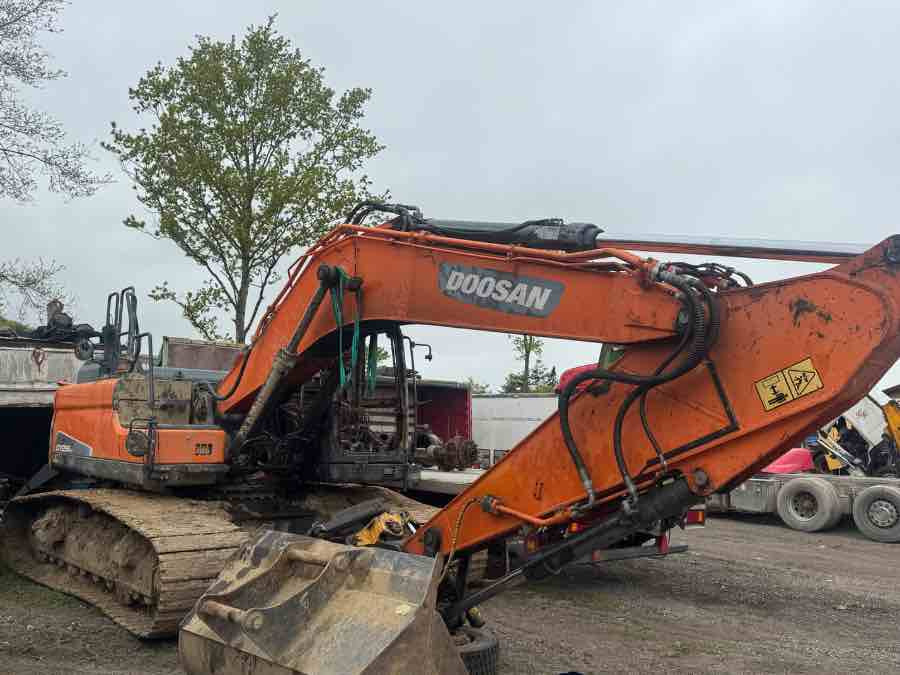 DOOSAN DX255LC-5 EXCAVATOR FOR PARTS - Гусеничный экскаватор: фото 1 DOOSAN DX255LC-5 EXCAVATOR FOR PARTS - Гусеничный экскаватор: фото 1