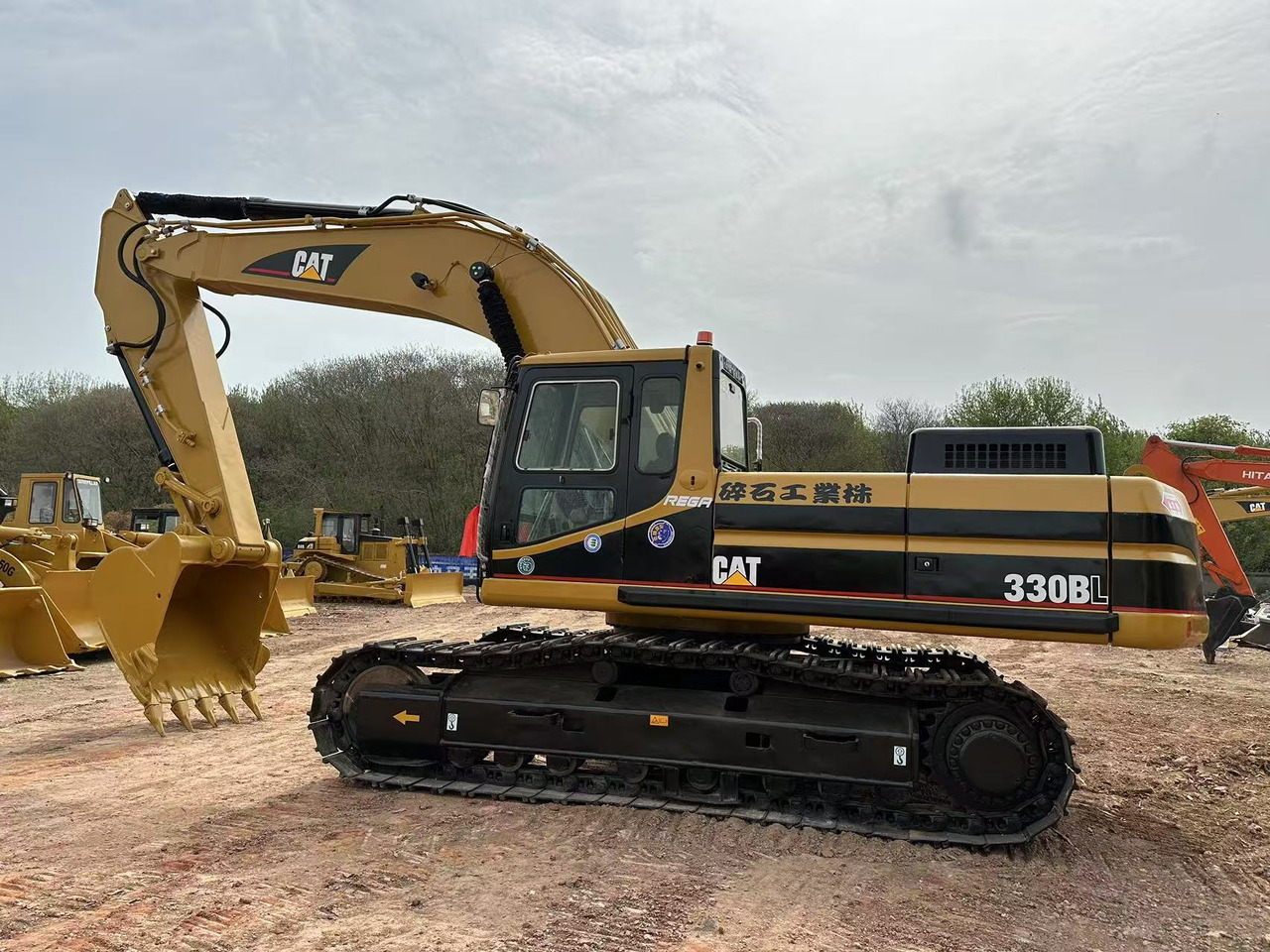 CATERPILLAR 330BL - Гусеничный экскаватор: фото 2 CATERPILLAR 330BL - Гусеничный экскаватор: фото 2