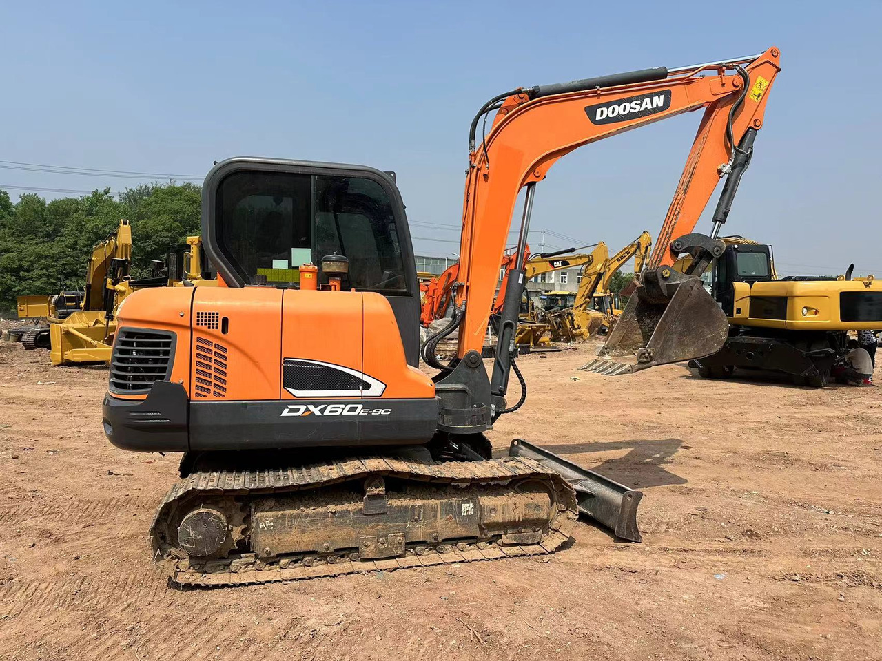 DOOSAN DX60 - Гусеничный экскаватор: фото 5 DOOSAN DX60 - Гусеничный экскаватор: фото 5
