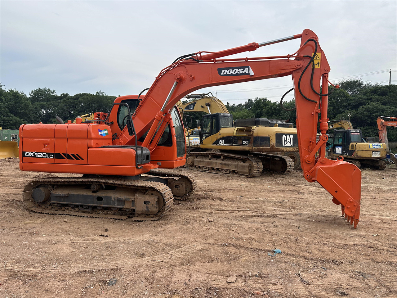 Doosan DX120 - Гусеничный экскаватор: фото 3 Doosan DX120 - Гусеничный экскаватор: фото 3