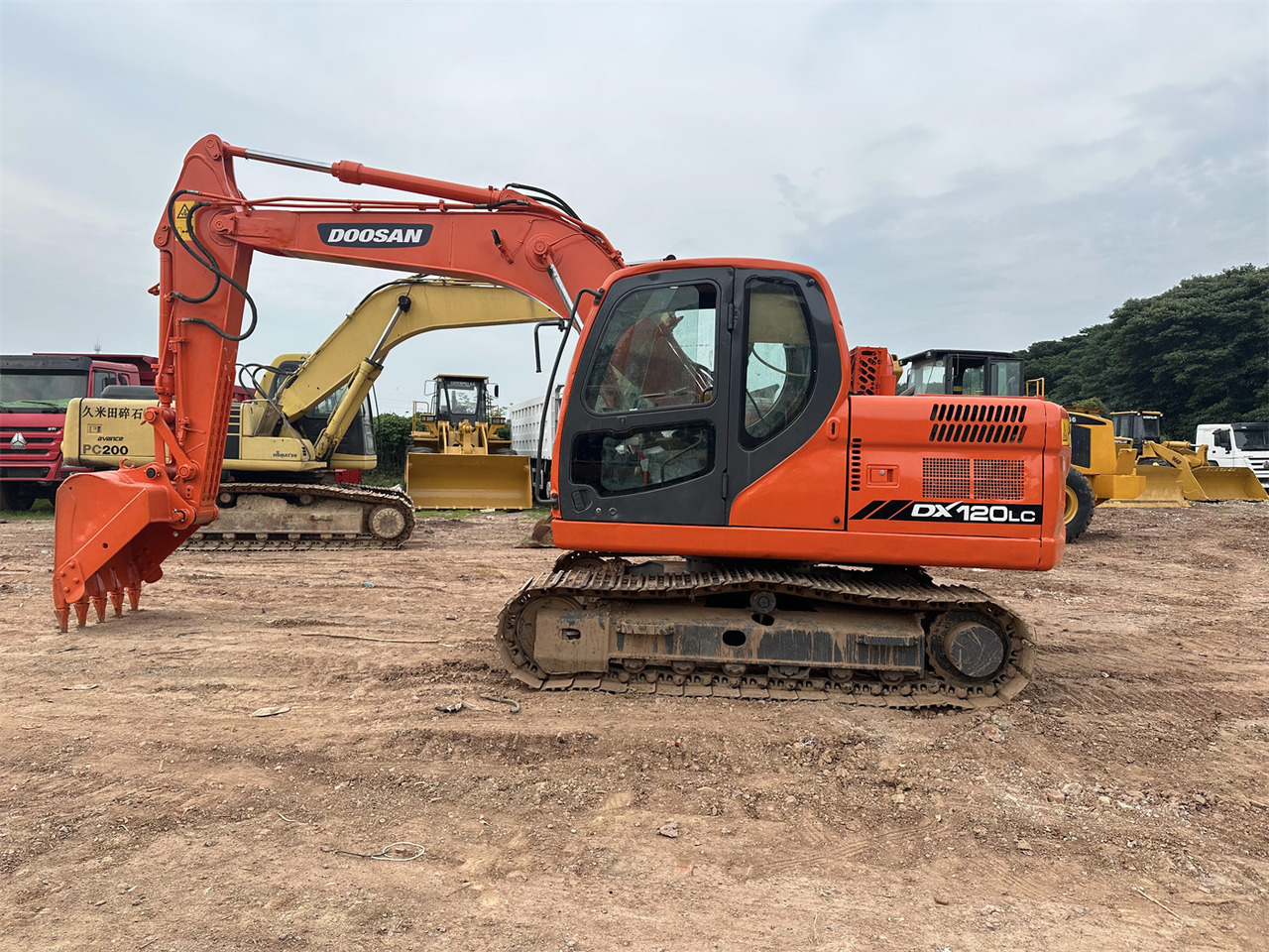 Doosan DX120 - Гусеничный экскаватор: фото 3 Doosan DX120 - Гусеничный экскаватор: фото 3
