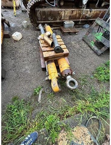 Liebherr R954CHD Li - Блок цилиндров: фото 2 Liebherr R954CHD Li - Блок цилиндров: фото 2