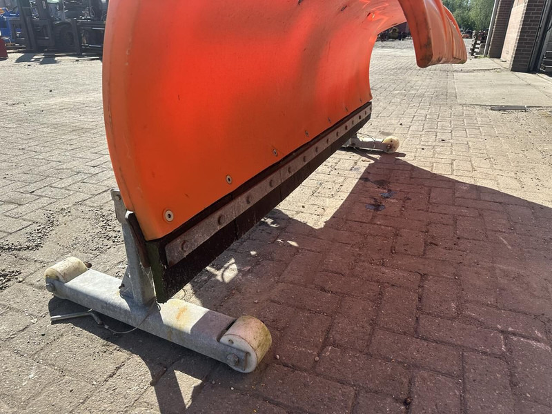 NIDO - Отвал для снега: фото 4 NIDO - Отвал для снега: фото 4