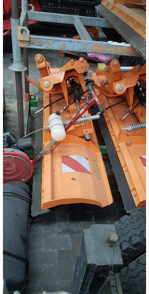 Sneeuwschuif 240 - Отвал для снега: фото 1 Sneeuwschuif 240 - Отвал для снега: фото 1