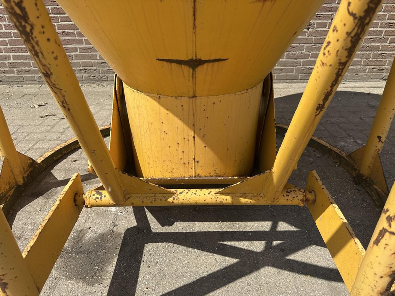 Betonstortkubel staand rond onderlosser - Gebruikt - Ковш для Строительной техники: фото 4 Betonstortkubel staand rond onderlosser - Gebruikt - Ковш для Строительной техники: фото 4