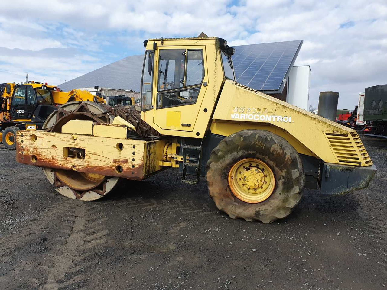 BOMAG BW 225 D-3 / 2001 / nur 3.824h! / Variocontrol - Компактор: фото 2 BOMAG BW 225 D-3 / 2001 / nur 3.824h! / Variocontrol - Компактор: фото 2