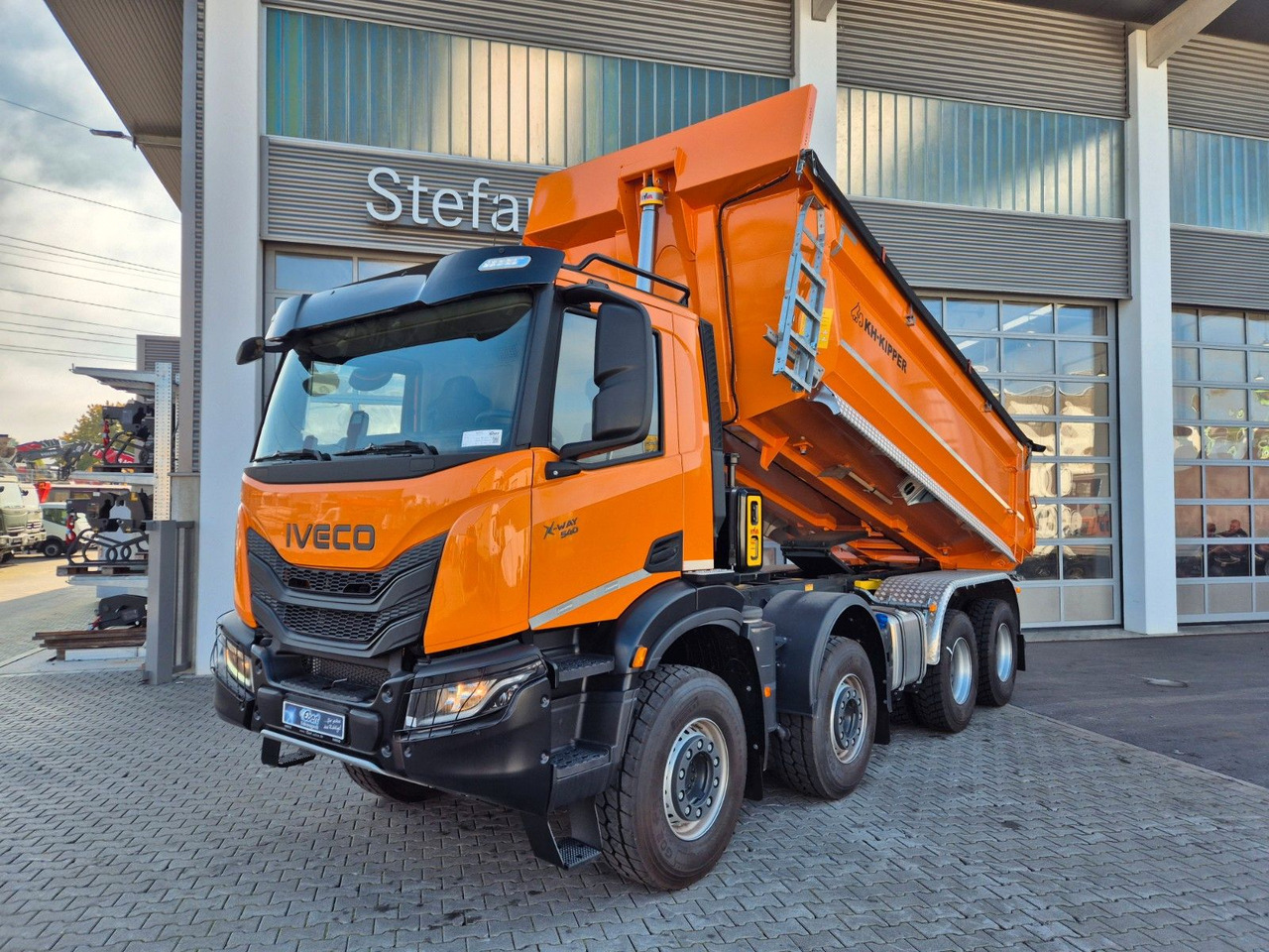 Iveco AD360X54Z HR OFF 8x4 Intarder AHK - Самосвал: фото 1 Iveco AD360X54Z HR OFF 8x4 Intarder AHK - Самосвал: фото 1