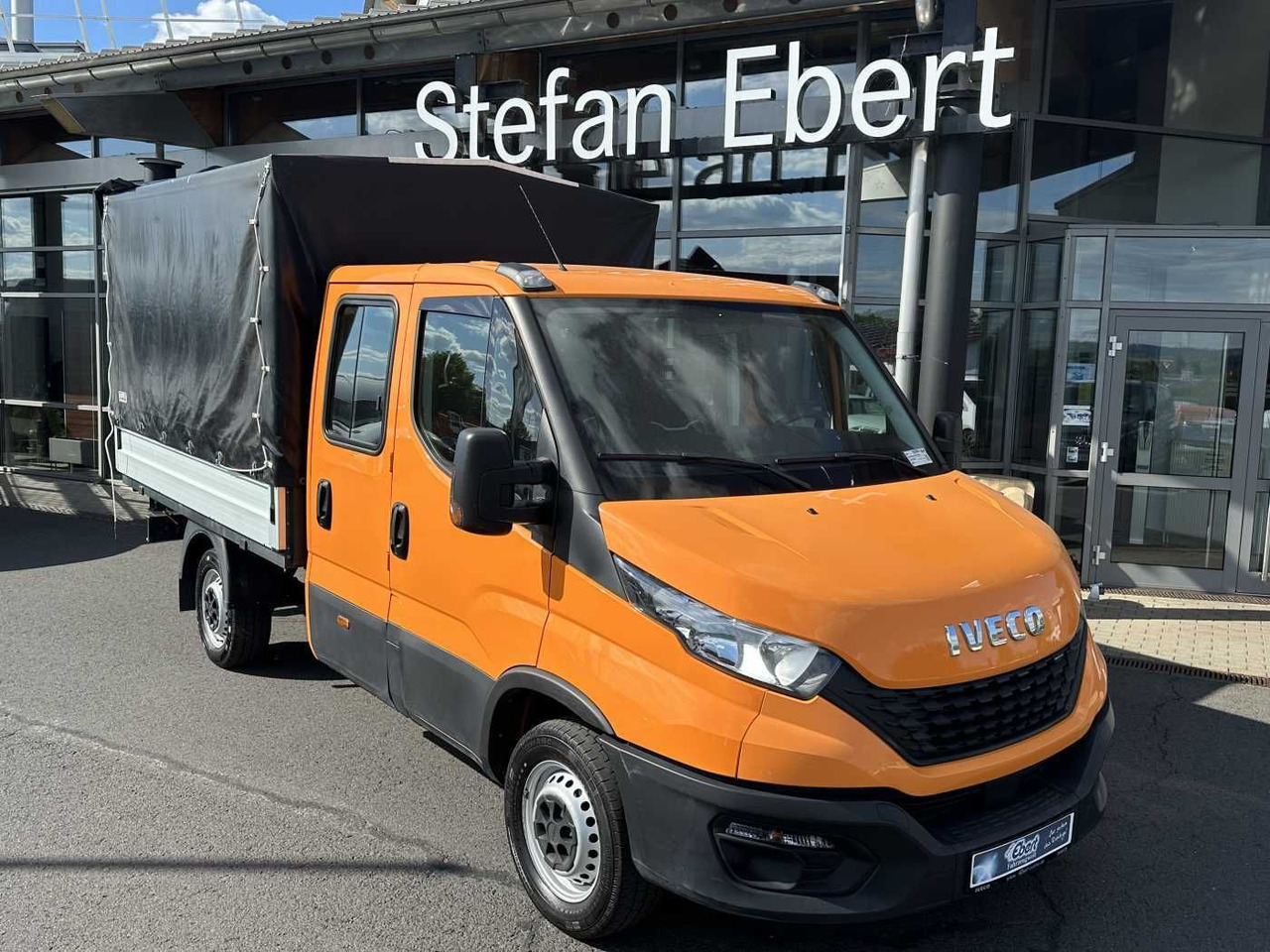 Iveco Daily 35S14 Pritsche+Plane *AHK*Ladekran*7-Sitze - Малотоннажный бортовой грузовик: фото 1 Iveco Daily 35S14 Pritsche+Plane *AHK*Ladekran*7-Sitze - Малотоннажный бортовой грузовик: фото 1