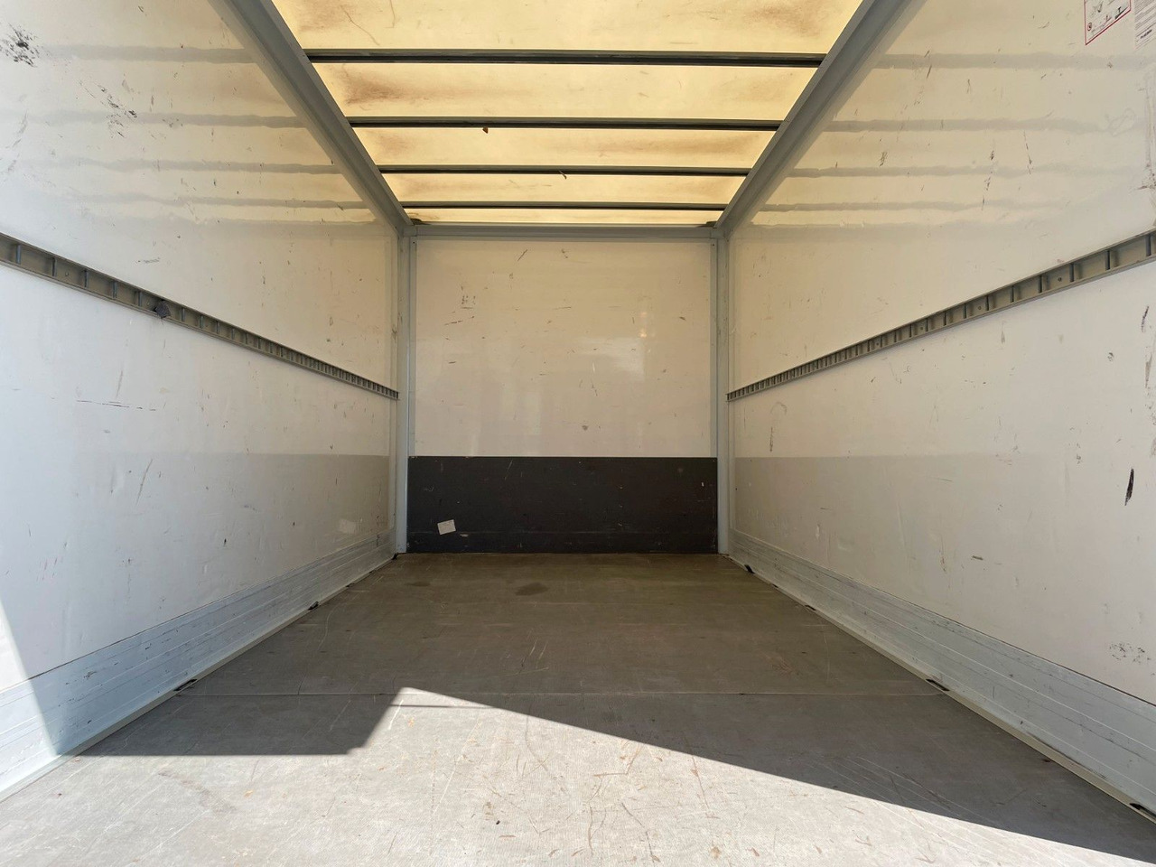 Iveco Daily 35S16 *Koffer*LBW*Klima* - Фургон с закрытым кузовом: фото 4 Iveco Daily 35S16 *Koffer*LBW*Klima* - Фургон с закрытым кузовом: фото 4