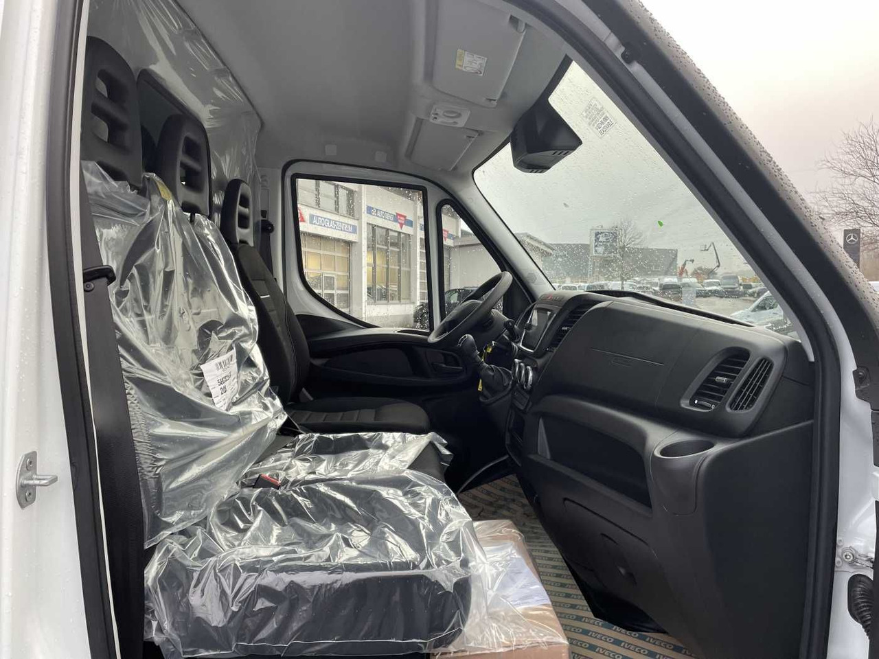 Цельнометаллический фургон Iveco Daily 35S16V *Klima*R4.100mm*: фото 15 Цельнометаллический фургон Iveco Daily 35S16V *Klima*R4.100mm*: фото 15