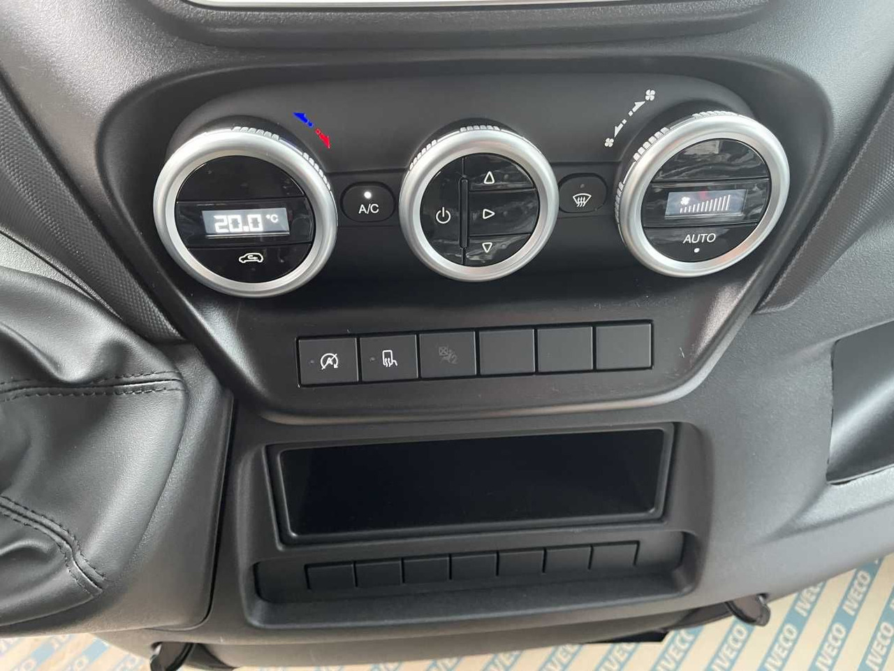 Цельнометаллический фургон Iveco Daily 35S16V *Klima*R4.100mm*: фото 14 Цельнометаллический фургон Iveco Daily 35S16V *Klima*R4.100mm*: фото 14