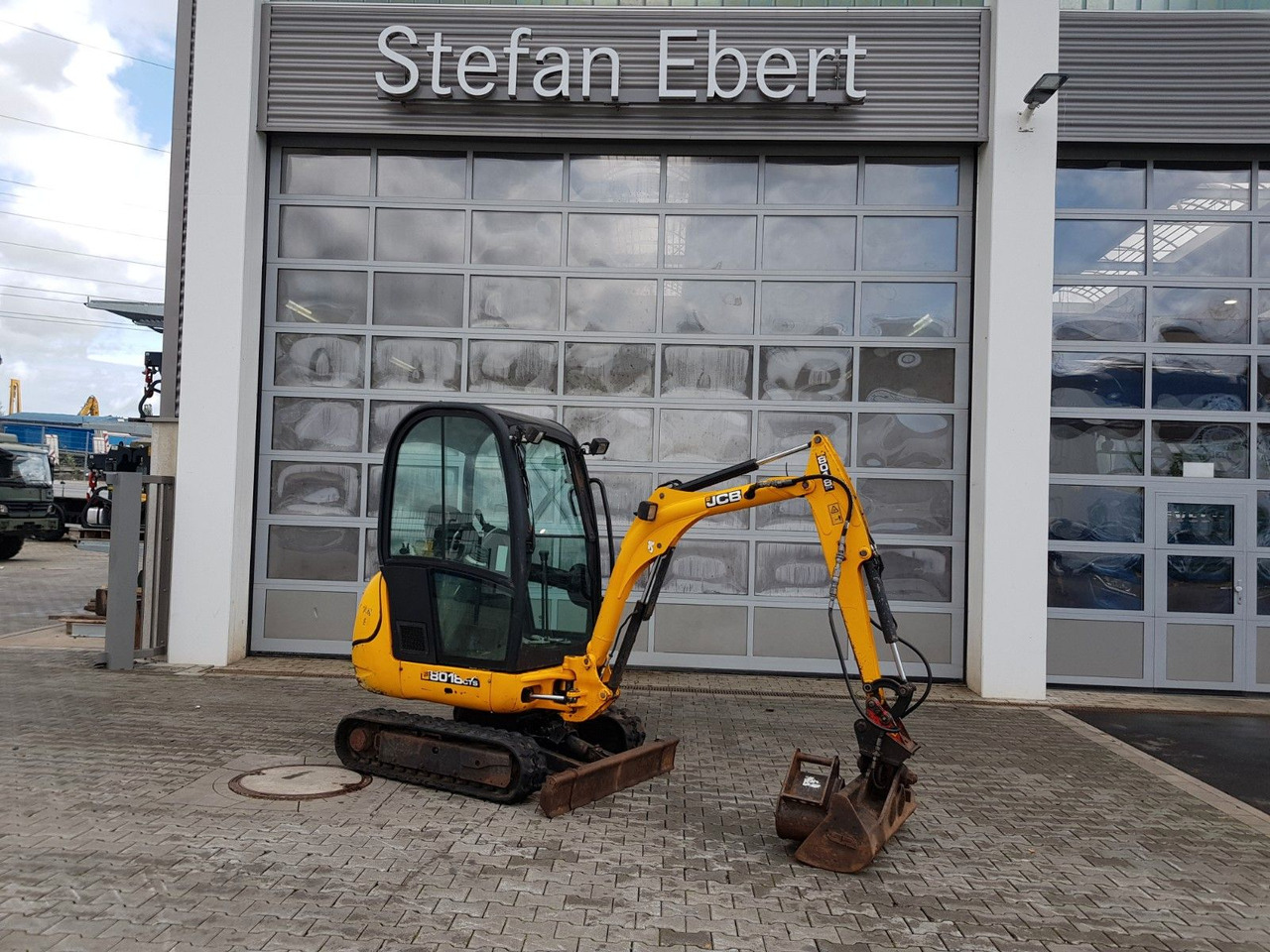 JCB 8018 / 3.420h / hydrl. Grabenräumer / Tieflöffel - Мини-экскаватор: фото 1 JCB 8018 / 3.420h / hydrl. Grabenräumer / Tieflöffel - Мини-экскаватор: фото 1