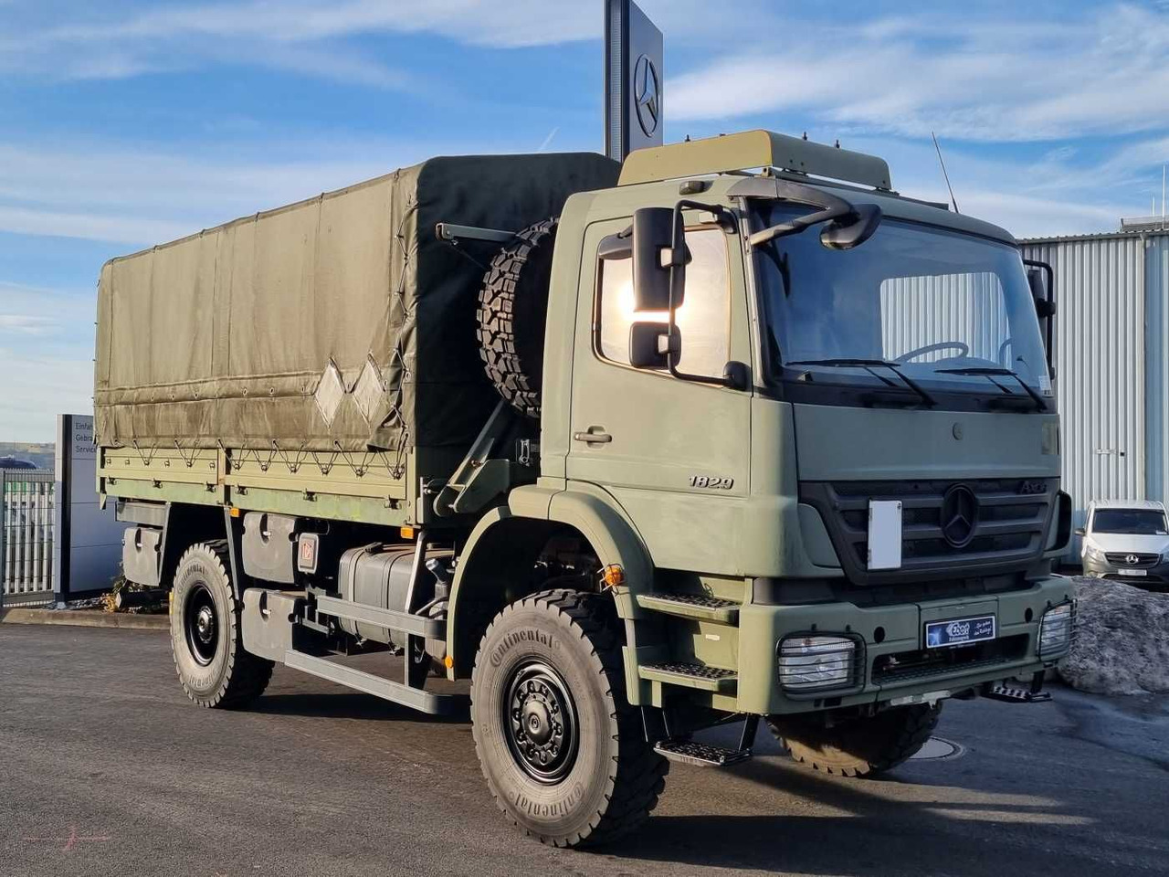 Mercedes-Benz Axor 1829 A 4x4 Pritsche/Plane 10 Stück - Тентованный грузовик: фото 2 Mercedes-Benz Axor 1829 A 4x4 Pritsche/Plane 10 Stück - Тентованный грузовик: фото 2