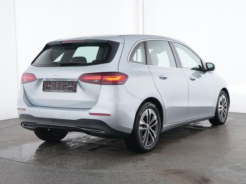 Mercedes-Benz B 180 Progressive+LED+IHC+RFK+TotW+EasyP - Седан: фото 2 Mercedes-Benz B 180 Progressive+LED+IHC+RFK+TotW+EasyP - Седан: фото 2