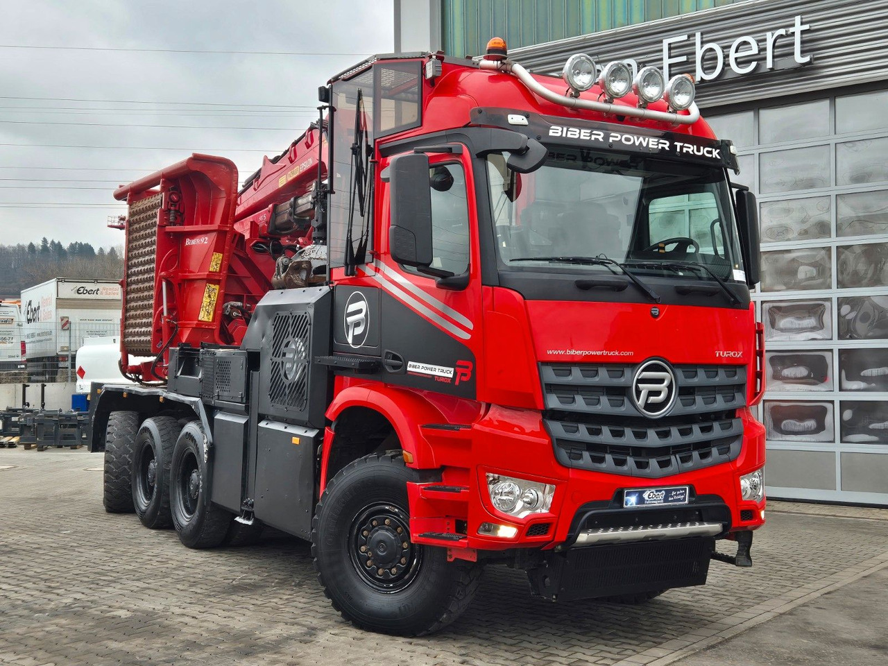 Mercedes-Benz TUROX 8x8 Eschlböck Biber 92 Holzhacker / 1.512h - Лесовоз, Автоманипулятор: фото 4 Mercedes-Benz TUROX 8x8 Eschlböck Biber 92 Holzhacker / 1.512h - Лесовоз, Автоманипулятор: фото 4