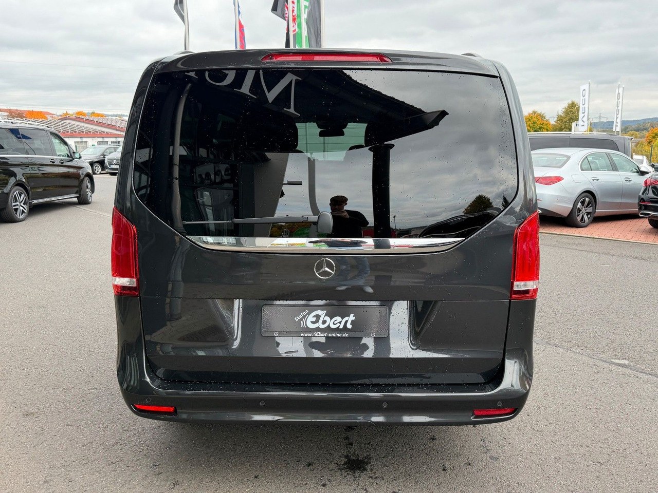 Mercedes-Benz V 250 AVANTGARDE ED AHK Tisch 6Sitze - Пассажирский фургон: фото 5 Mercedes-Benz V 250 AVANTGARDE ED AHK Tisch 6Sitze - Пассажирский фургон: фото 5