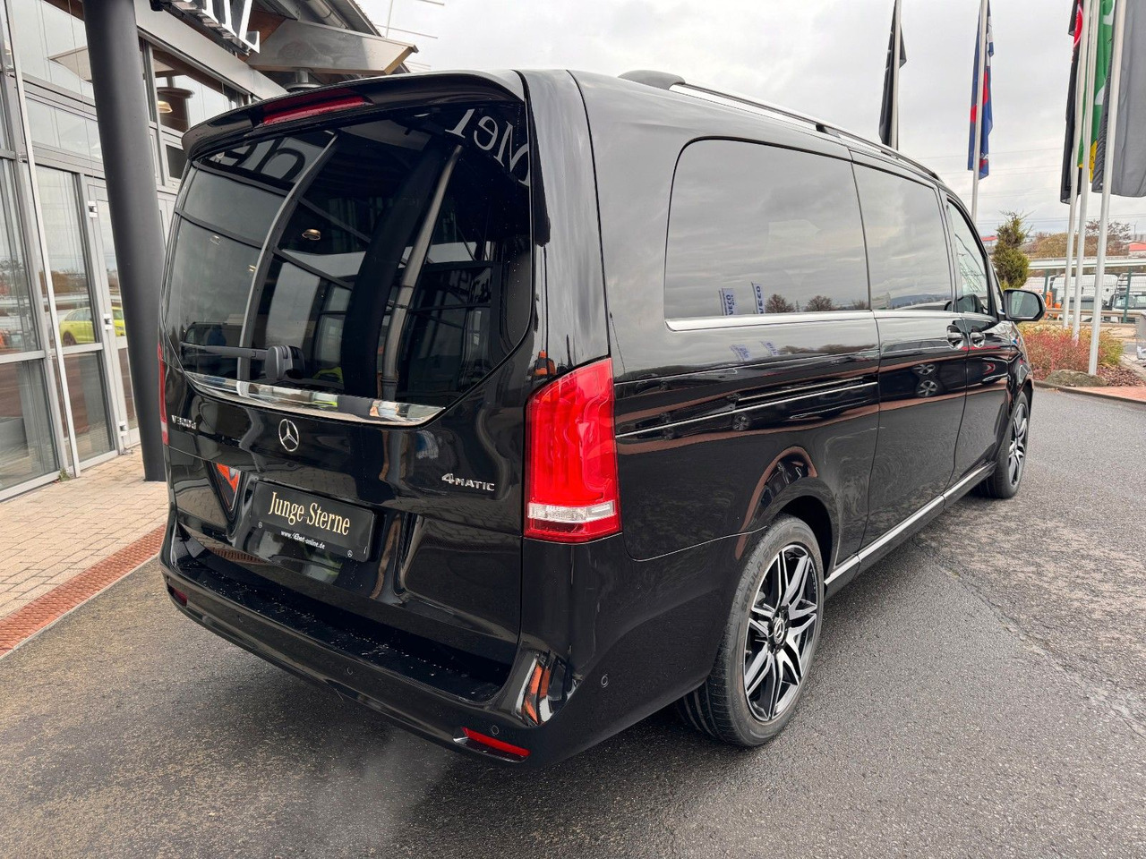Mercedes-Benz V 300 4MATIC AVA ED AMG Extral AIRMATIC Stdh AHK - Пассажирский фургон: фото 5 Mercedes-Benz V 300 4MATIC AVA ED AMG Extral AIRMATIC Stdh AHK - Пассажирский фургон: фото 5