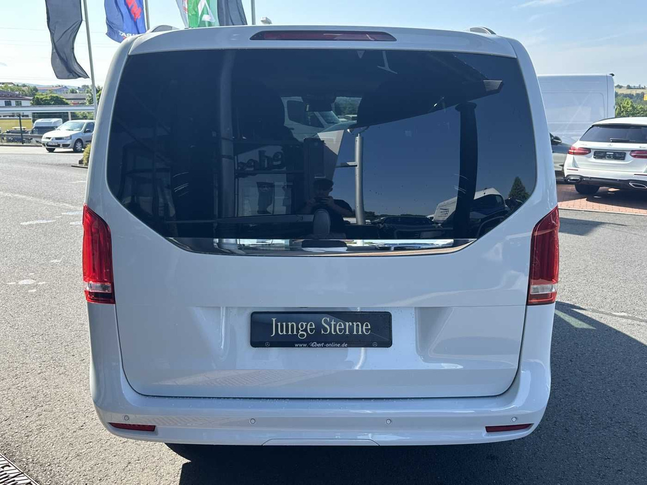 Mercedes-Benz V 300 d AVA ED 6Sitze Burmester 360Kamera el Tür - Легковой автомобиль: фото 5 Mercedes-Benz V 300 d AVA ED 6Sitze Burmester 360Kamera el Tür - Легковой автомобиль: фото 5