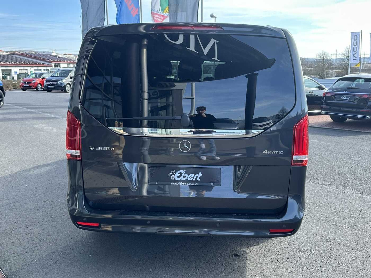 Mercedes-Benz V 300 d EDITION 4MATIC DISTRONIC AHK LED Kamera - Легковой автомобиль: фото 5 Mercedes-Benz V 300 d EDITION 4MATIC DISTRONIC AHK LED Kamera - Легковой автомобиль: фото 5