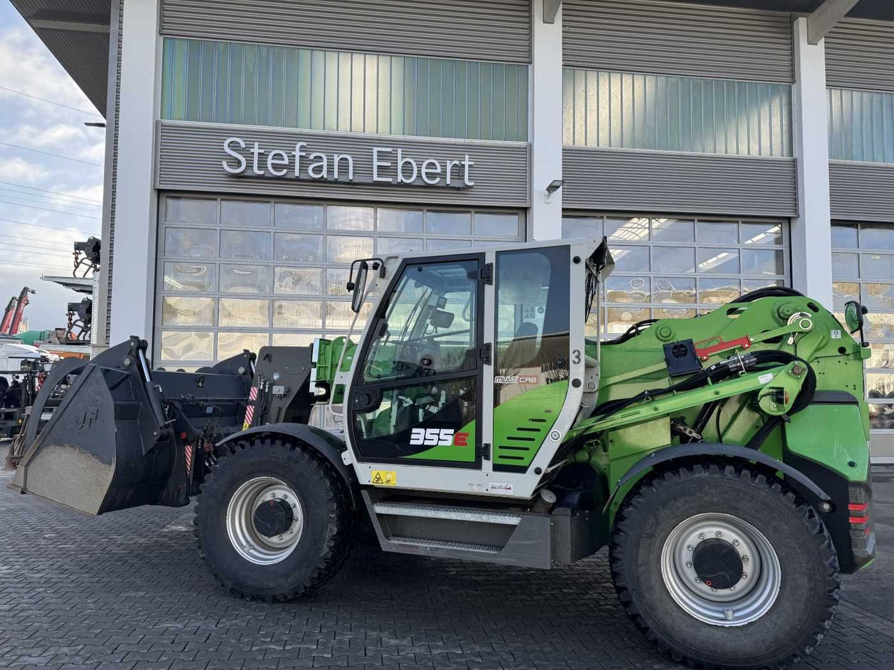 Sennebogen 355 E / Greifschaufel / nur 998h! - Телескопический погрузчик: фото 4 Sennebogen 355 E / Greifschaufel / nur 998h! - Телескопический погрузчик: фото 4