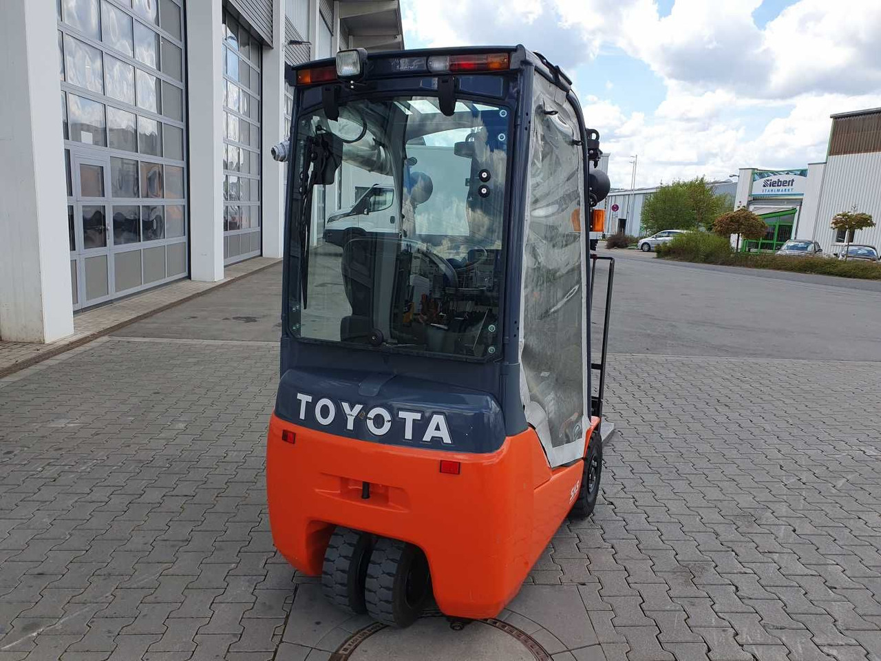 Toyota 8FBET15 / Triplex: 4.30m / nur 393h! / SS - Электропогрузчик: фото 4 Toyota 8FBET15 / Triplex: 4.30m / nur 393h! / SS - Электропогрузчик: фото 4