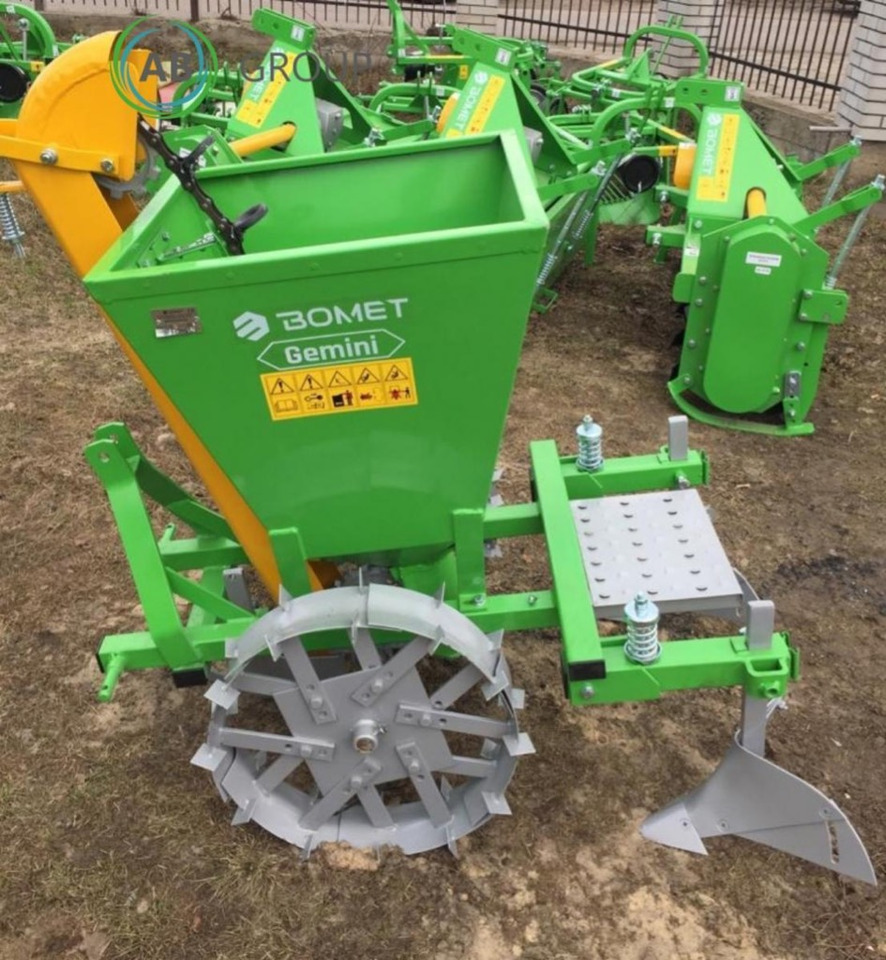 Bomet single-row potato planter Gemini S 239/2 - Картофелесажалка: фото 1 Bomet single-row potato planter Gemini S 239/2 - Картофелесажалка: фото 1