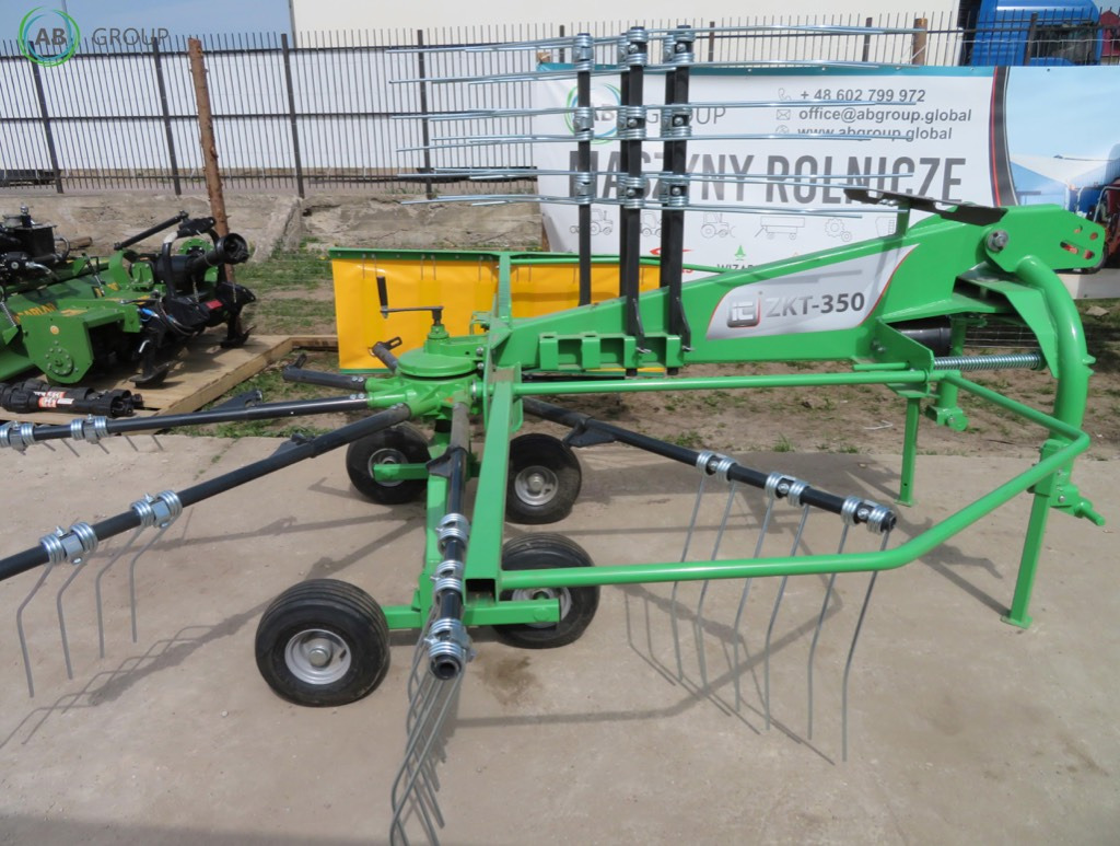 Inter-Tech rotary rake ZKT350 - 3,5m - Сеноворошилка: фото 1 Inter-Tech rotary rake ZKT350 - 3,5m - Сеноворошилка: фото 1