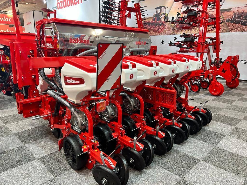 Six-row pneumatic precision seeder with depth fertilization Ozdoken VPKT-DG6 - Сеялка точного высева: фото 2 Six-row pneumatic precision seeder with depth fertilization Ozdoken VPKT-DG6 - Сеялка точного высева: фото 2