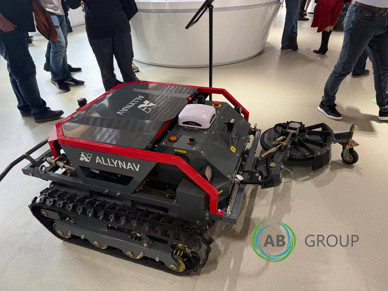 Taurus80E robotic lawn mower - Газонокосилка: фото 3 Taurus80E robotic lawn mower - Газонокосилка: фото 3