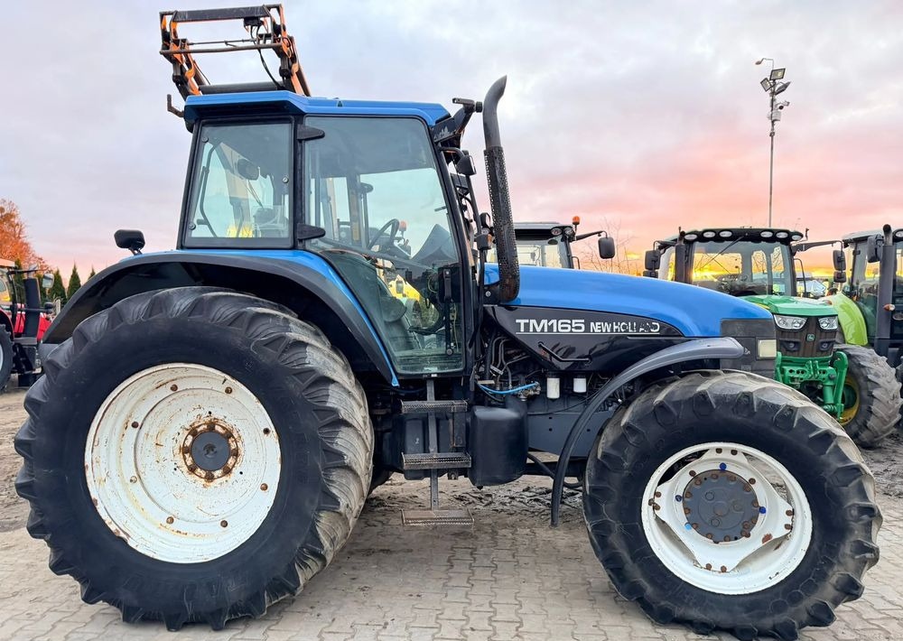 New Holland TM165 - Трактор: фото 1 New Holland TM165 - Трактор: фото 1