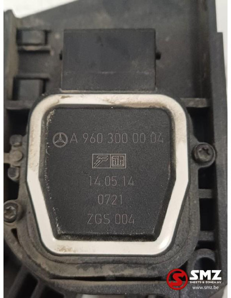 Mercedes-Benz Occ gaspedaal Mercedes - Кабина и интерьер для Грузовиков: фото 5 Mercedes-Benz Occ gaspedaal Mercedes - Кабина и интерьер для Грузовиков: фото 5