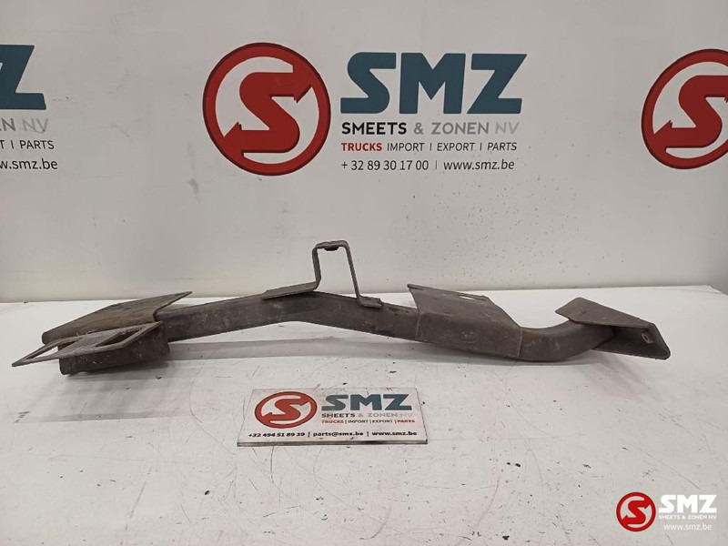 Renault Occ bumperbevestiging rechts Renault - Бампер для Грузовиков: фото 3 Renault Occ bumperbevestiging rechts Renault - Бампер для Грузовиков: фото 3