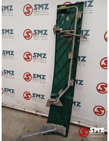 Renault Occ cabinespoiler links Renault - Аэродинамика/ Спойлеры для Грузовиков: фото 2 Renault Occ cabinespoiler links Renault - Аэродинамика/ Спойлеры для Грузовиков: фото 2