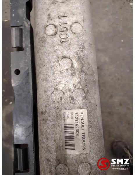 Renault Occ intercooler Renault T 7421162608 - Интеркулер для Грузовиков: фото 3 Renault Occ intercooler Renault T 7421162608 - Интеркулер для Грузовиков: фото 3