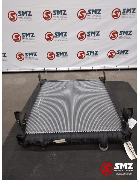 Renault Radiator Renault KERAX, PREMIUM, PREMIUM 2 - Радиатор: фото 1 Renault Radiator Renault KERAX, PREMIUM, PREMIUM 2 - Радиатор: фото 1