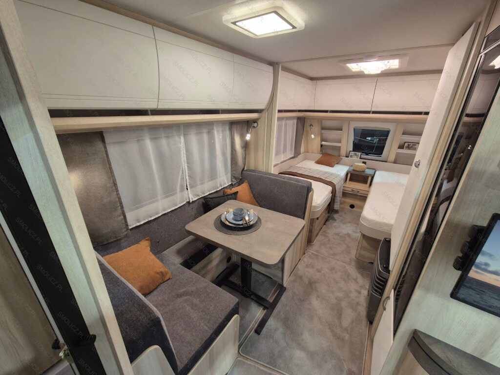 DE LUXE 460 SL - Прицеп дача: фото 4 DE LUXE 460 SL - Прицеп дача: фото 4