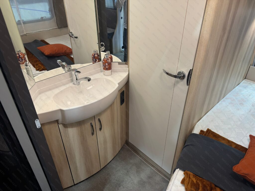 DE LUXE 460 UFe - Прицеп дача: фото 5 DE LUXE 460 UFe - Прицеп дача: фото 5