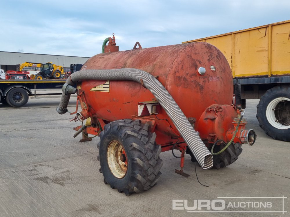 1992 S H Watterson Single Axle Draw Bar Vacuum Slurry Tanker, PTO Driven Pump - Сельскохозяйственный прицеп: фото 3 1992 S H Watterson Single Axle Draw Bar Vacuum Slurry Tanker, PTO Driven Pump - Сельскохозяйственный прицеп: фото 3