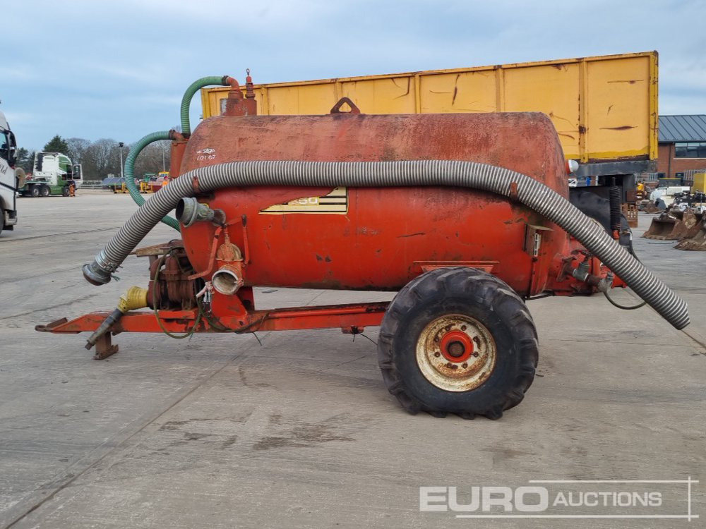 1992 S H Watterson Single Axle Draw Bar Vacuum Slurry Tanker, PTO Driven Pump - Сельскохозяйственный прицеп: фото 2 1992 S H Watterson Single Axle Draw Bar Vacuum Slurry Tanker, PTO Driven Pump - Сельскохозяйственный прицеп: фото 2