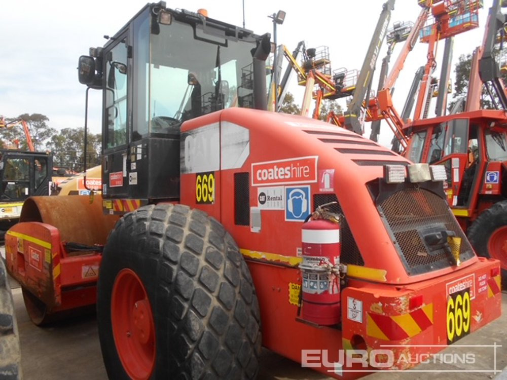 2011 CAT CS533E - Каток: фото 2 2011 CAT CS533E - Каток: фото 2