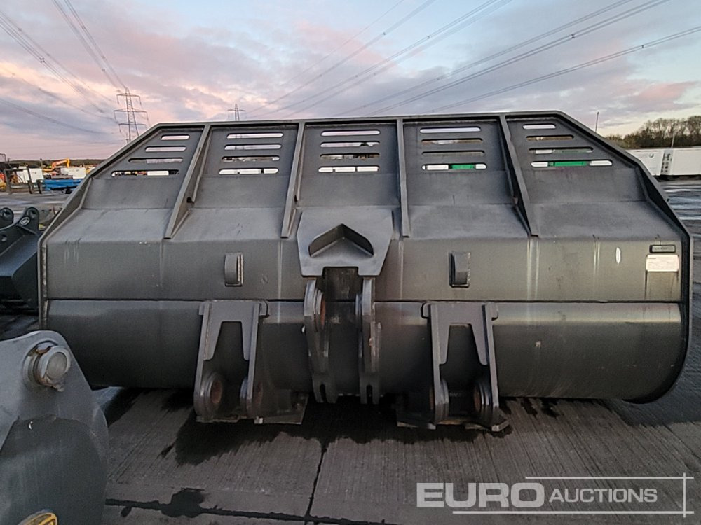 2015 Doosan 132" Loading Bucket to suit Wheeled Loader - Ковш: фото 4 2015 Doosan 132" Loading Bucket to suit Wheeled Loader - Ковш: фото 4